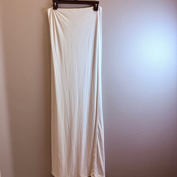 Naked Wardrobe Dress Size XL White Maxi Long Ring Detail Sleeveless Strapless - Picture 3 of 6